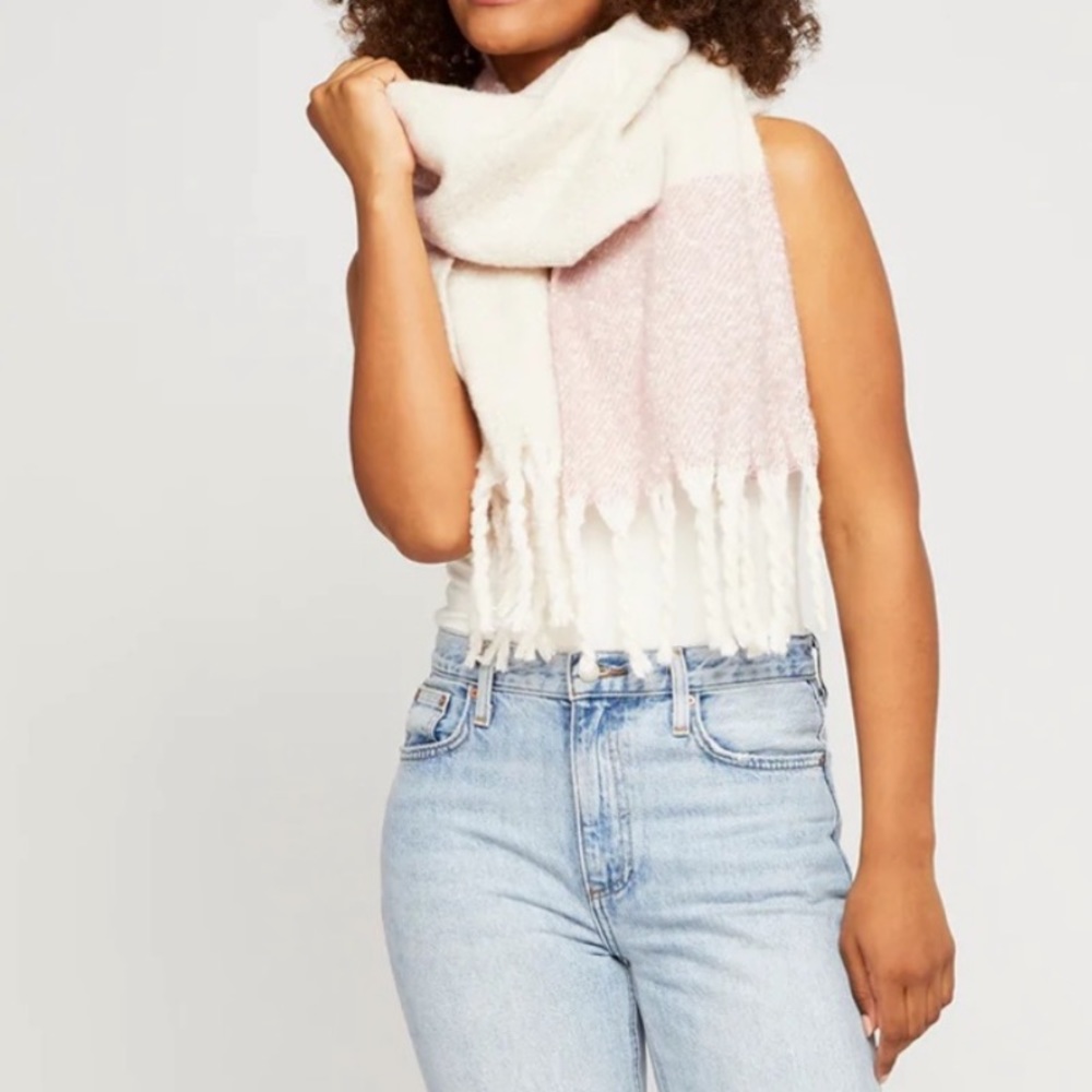 *NEW!!* Gentle Fawn Cozy Huntington Scarf - Picture 4 of 7
